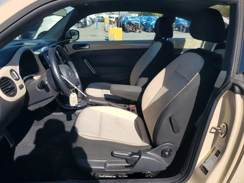 65663296 :رقم المزاد ، 3VWFD7AT7KM703186 vin ، 2019 Volkswagen Beetle مزاد بيع