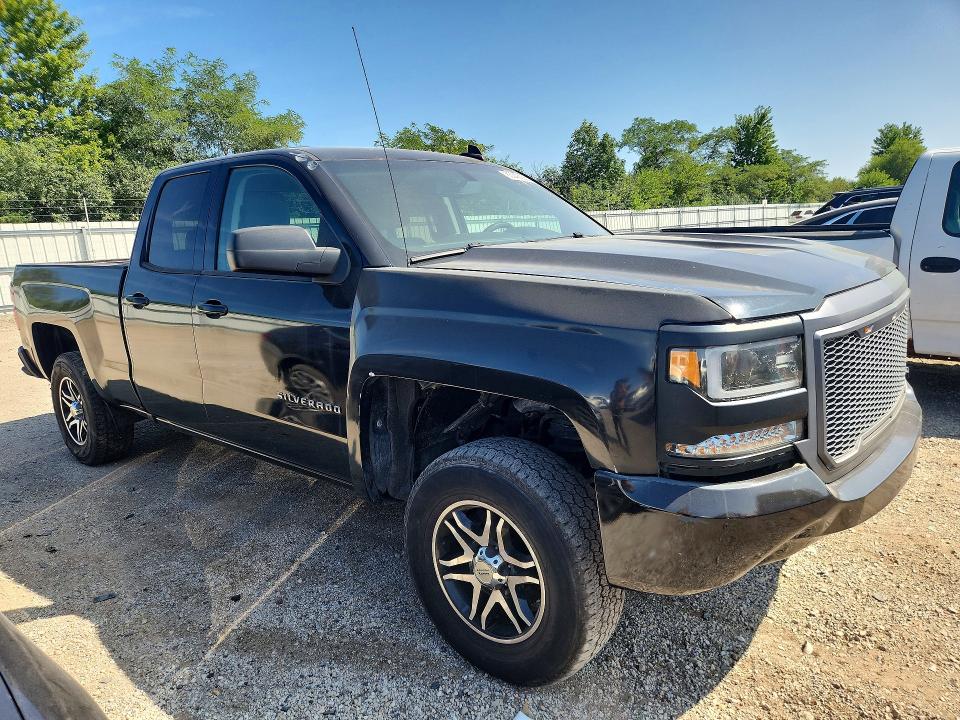 65748236 :رقم المزاد ، 1GCRCPEH1JZ283043 vin ، 2018 Chevrolet Silverado مزاد بيع