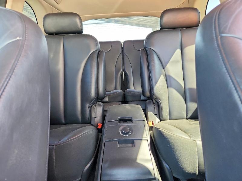 63389636 :رقم المزاد ، 2C4GM68405R331042 vin ، 2005 Chrysler Pacifica مزاد بيع
