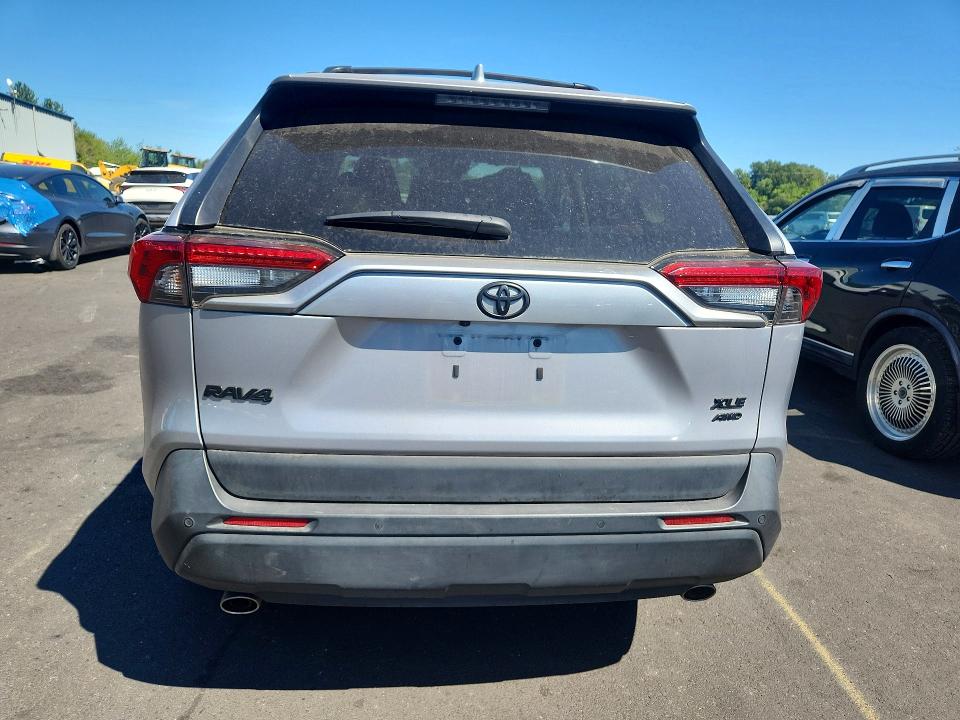 64399646 :رقم المزاد ، 2T3A1RFV9NC289182 vin ، 2022 Toyota Rav4 مزاد بيع