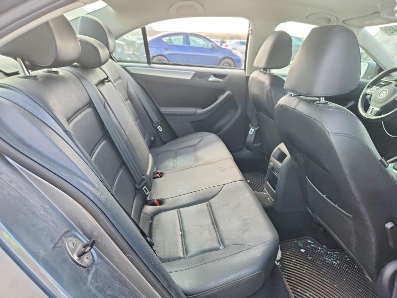 66187146 :رقم المزاد ، 3VWD17AJ9EM233309 vin ، 2014 Volkswagen Jetta مزاد بيع