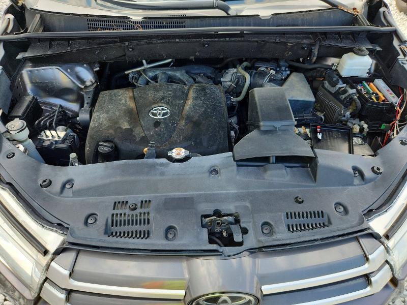 63443916 :رقم المزاد ، 5TDBZRFH6KS970922 vin ، 2019 Toyota Highlander مزاد بيع