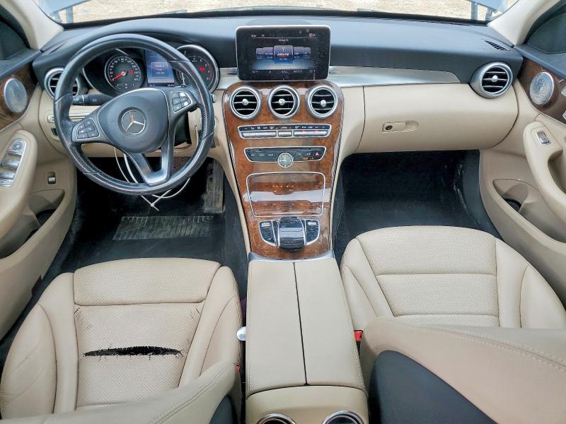 2015 Mercedes-benz C მანქანა იყიდება აუქციონზე, vin: 55SWF4KB8FU061345, აუქციონის ნომერი: 65395956