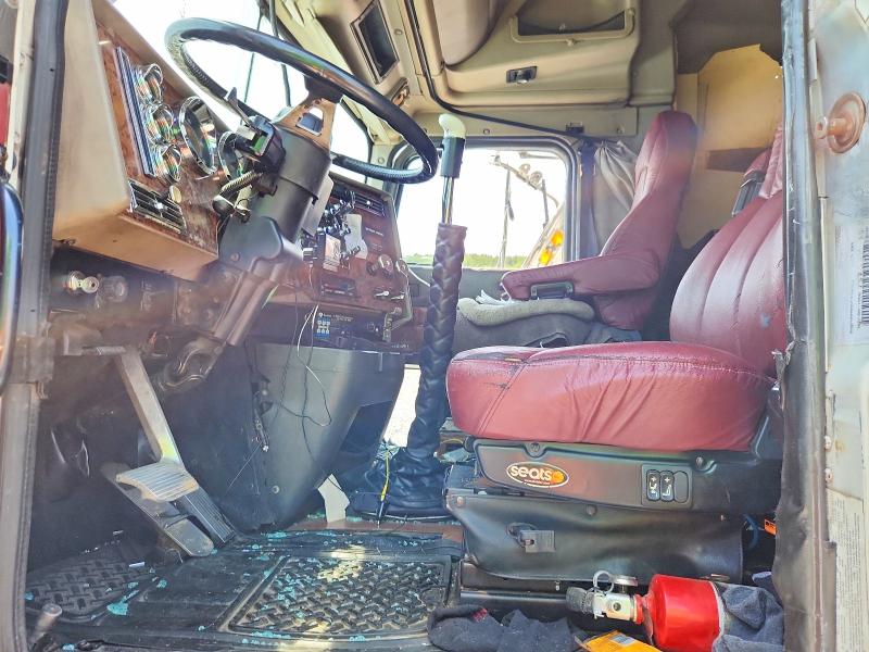 65904046 :رقم المزاد ، 2HSFHAMR9XC079583 vin ، 1999 International 9000 مزاد بيع