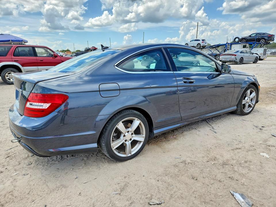 66258136 :رقم المزاد ، WDDGJ4HBXDF989457 vin ، 2013 Mercedes-benz C مزاد بيع
