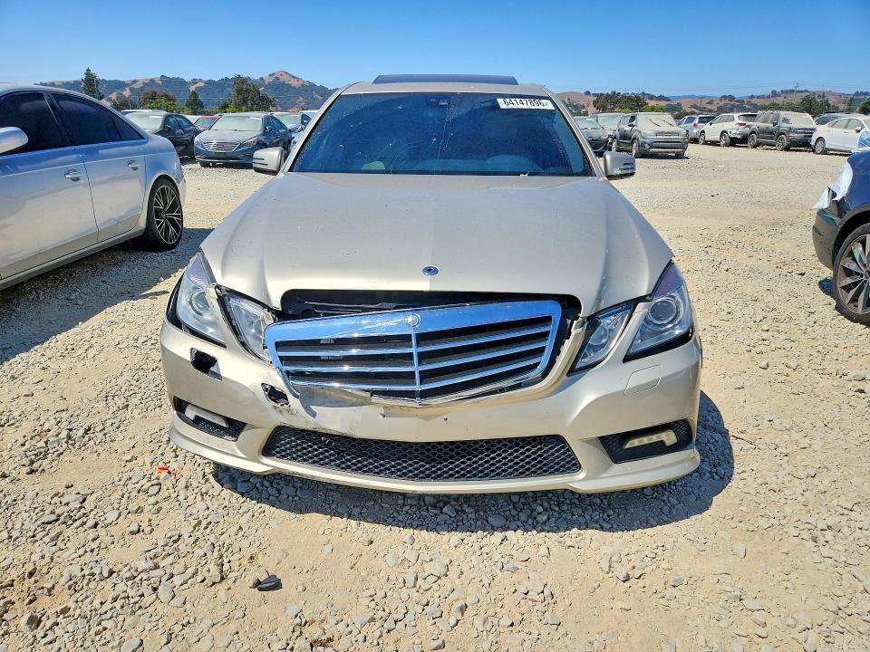 64147896 :رقم المزاد ، WDDHF5GB4BA275024 vin ، 2011 Mercedes-benz E مزاد بيع