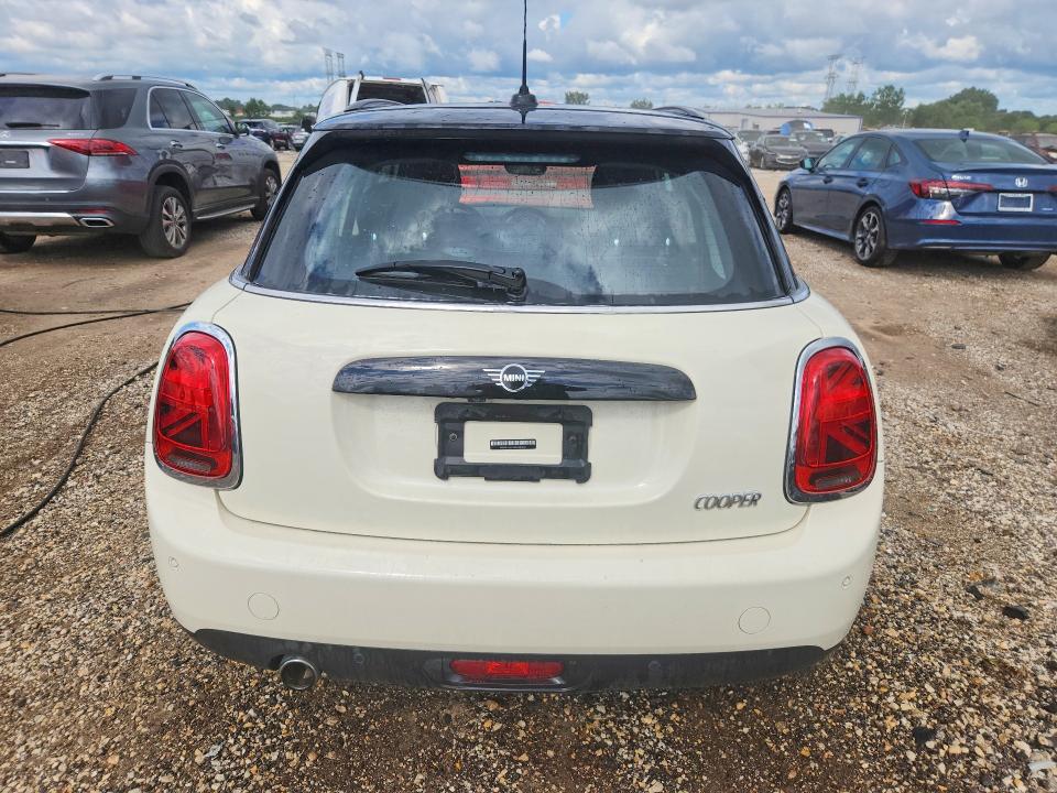 63240456 :رقم المزاد ، WMWXU7C08M2P10021 vin ، 2021 Mini Cooper مزاد بيع