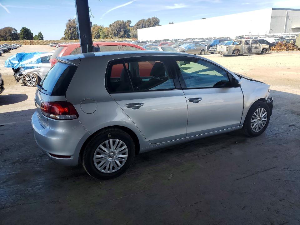 65737426 :رقم المزاد ، WVWDB7AJ5BW072713 vin ، 2011 Volkswagen Golf مزاد بيع