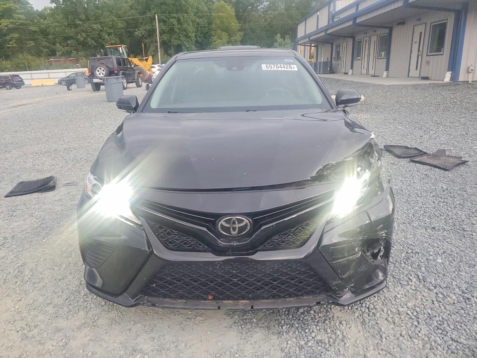 65704426 :رقم المزاد ، 4T1K61AK7LU383943 vin ، 2020 Toyota Camry مزاد بيع