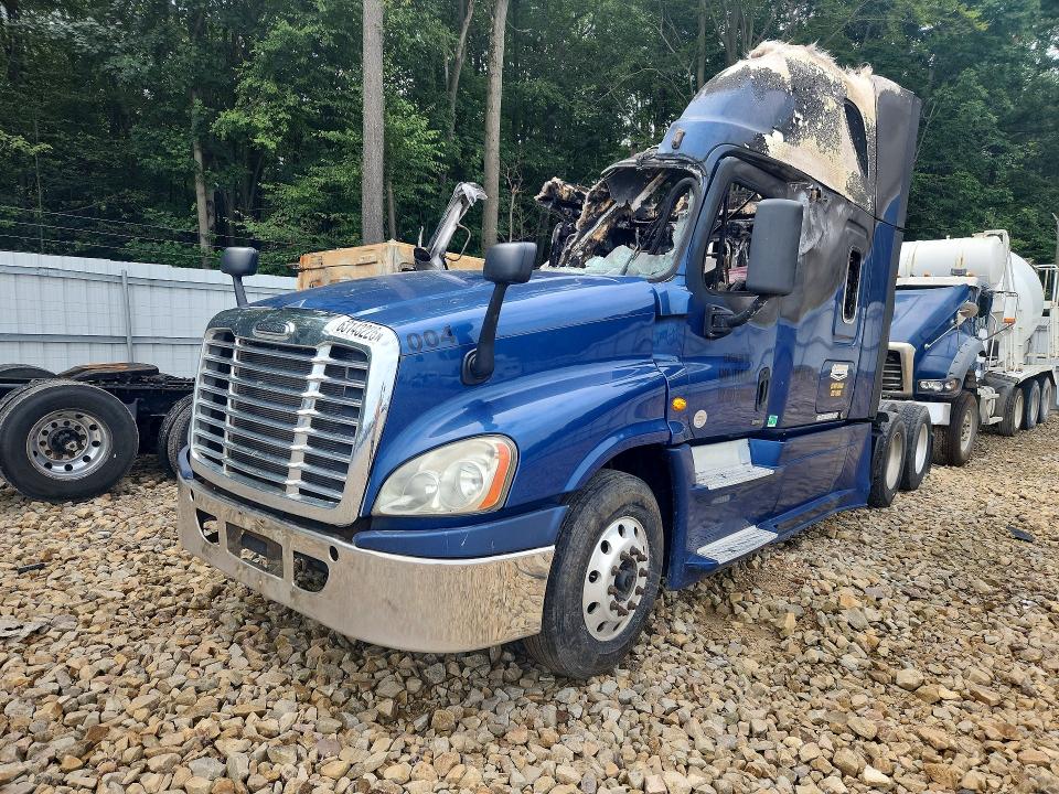 Продаж на аукціоні авто 2014 Freightliner Cascadia, vin: 1FUJGLD55ELFT9058, номер лоту: 63143226