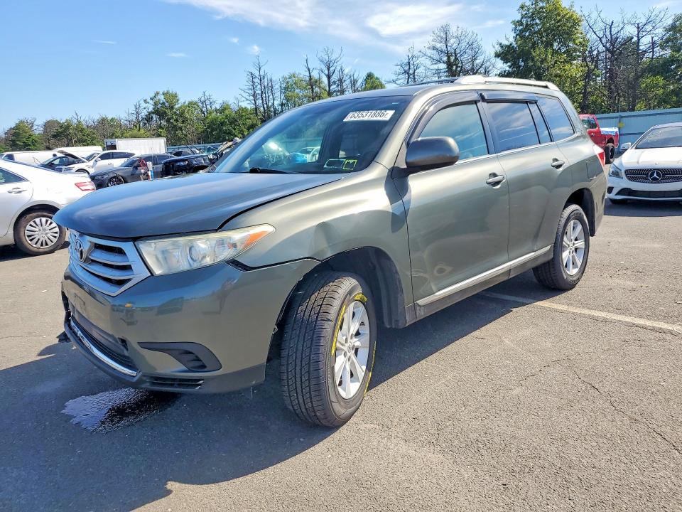 2013 Toyota Highlander მანქანა იყიდება აუქციონზე, vin: 5TDZA3EH2DS035601, აუქციონის ნომერი: 63531886
