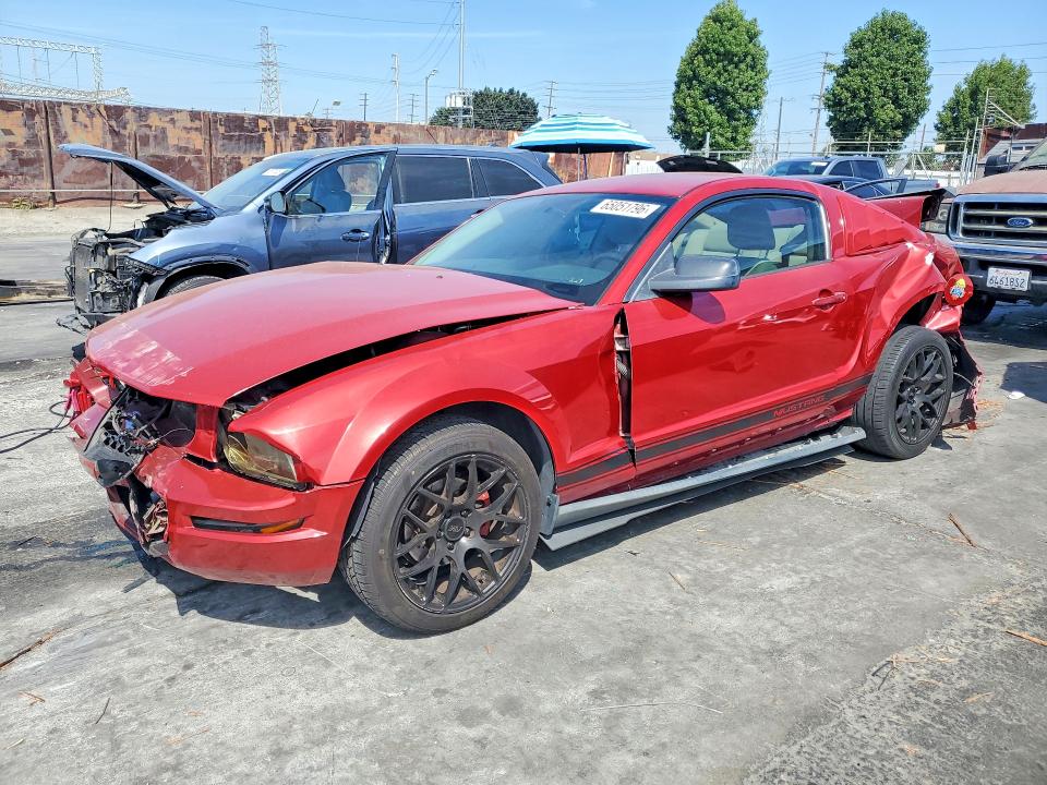 65051796 :رقم المزاد ، 1ZVHT80N885196544 vin ، 2008 Ford Mustang مزاد بيع