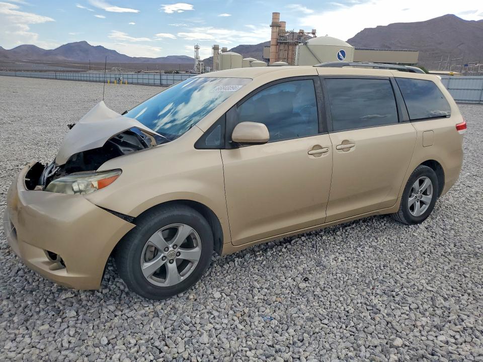 Продажа на аукционе авто 2012 Toyota Sienna, vin: 5TDKK3DC2CS242072, номер лота: 66848096