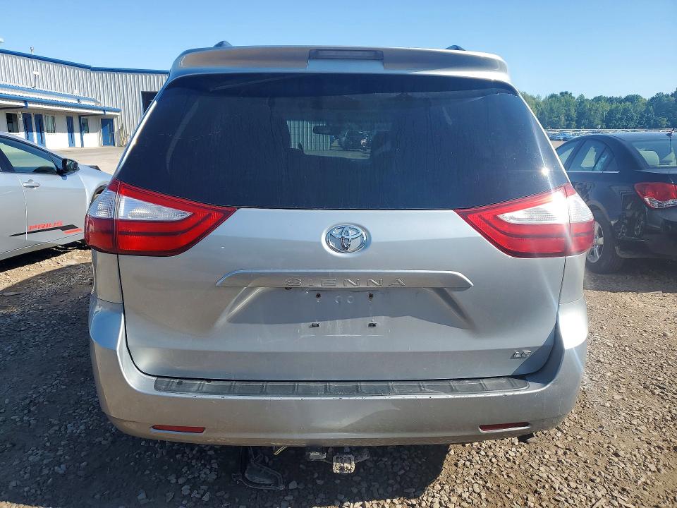 2015 Toyota Sienna მანქანა იყიდება აუქციონზე, vin: 5TDKK3DC7FS689730, აუქციონის ნომერი: 63521486