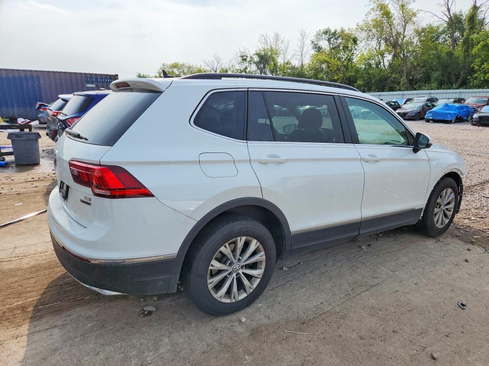 Продаж на аукціоні авто 2018 Volkswagen Tiguan, vin: 3VV2B7AX0JM131274, номер лоту: 64616676