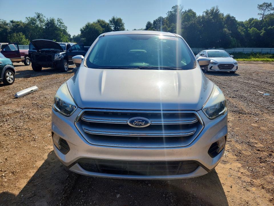 2017 Ford Escape მანქანა იყიდება აუქციონზე, vin: 1FMCU0GD9HUB49159, აუქციონის ნომერი: 65866986