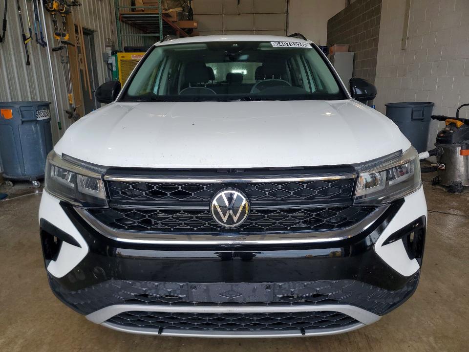 Продаж на аукціоні авто 2024 Volkswagen Taos, vin: 3VV5X7B24RM132182, номер лоту: 64078326