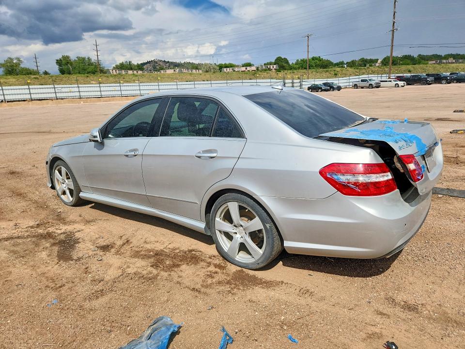 65321236 :رقم المزاد ، WDDHF8HB3AA252056 vin ، 2010 Mercedes-benz E مزاد بيع
