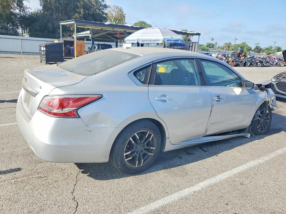 Продажа на аукционе авто 2015 Nissan Altima, vin: 1N4AL3AP5FC477285, номер лота: 63780316