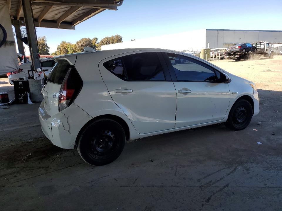 2015 Toyota Prius C მანქანა იყიდება აუქციონზე, vin: JTDKDTB32F1110427, აუქციონის ნომერი: 66727256