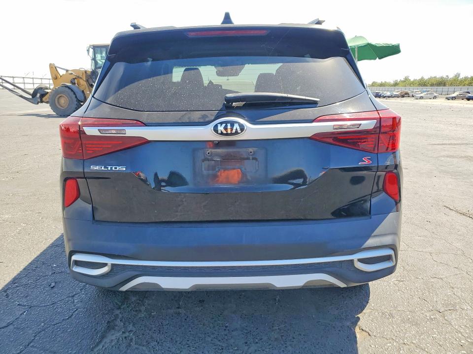 65226556 :رقم المزاد ، KNDEU2AA2M7141663 vin ، 2021 Kia Seltos مزاد بيع