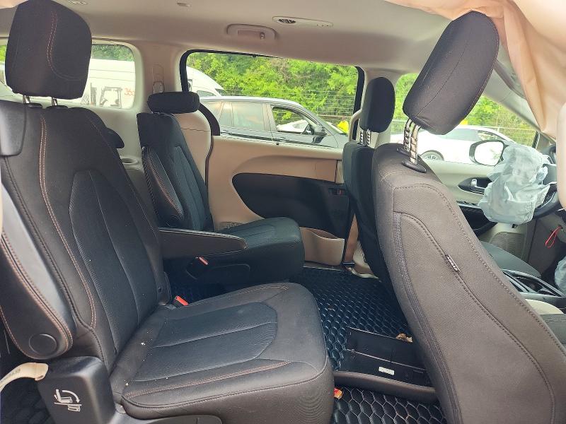 65193016 :رقم المزاد ، 2C4RC1FG2LR136746 vin ، 2020 Chrysler Pacifica مزاد بيع