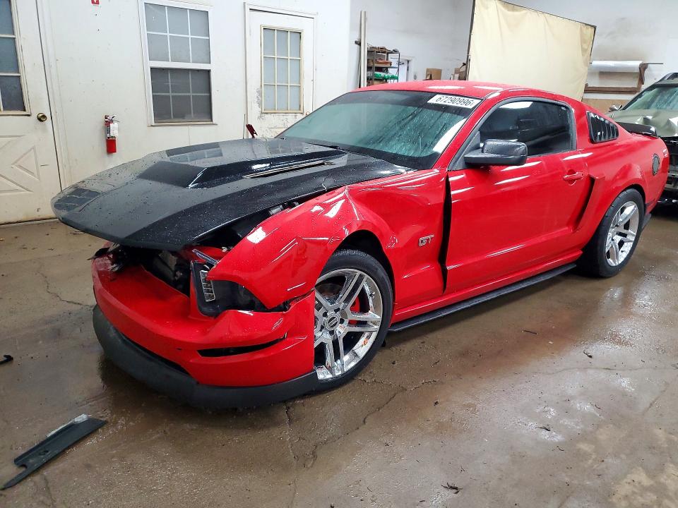 Auction sale of the 2006 Ford Mustang, vin: 1ZVFT82H665212168, lot number: 67290996