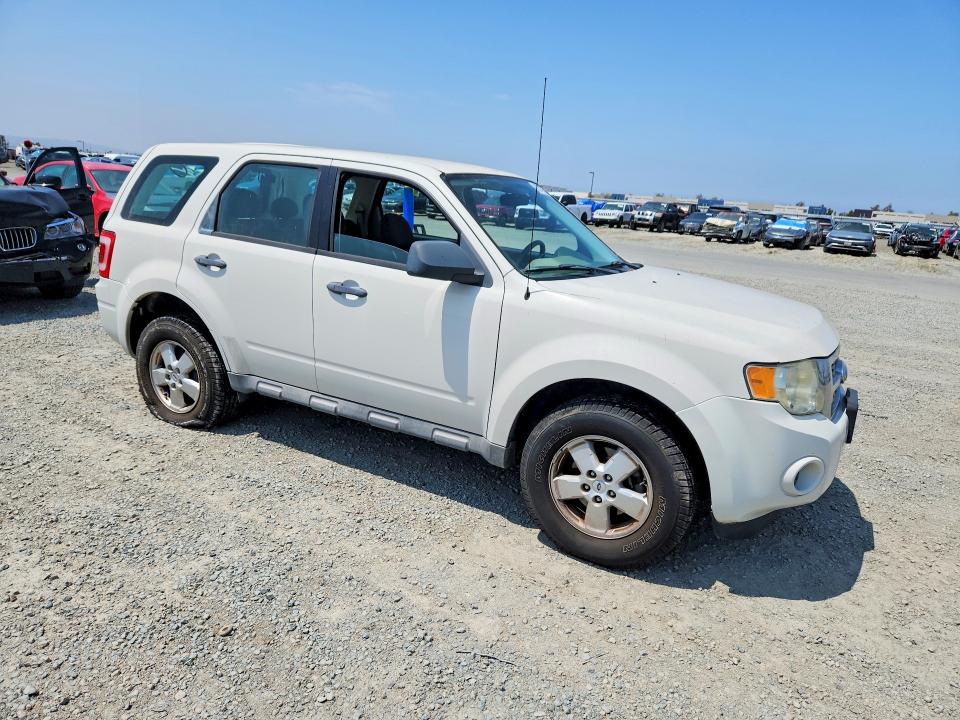 62673726 :رقم المزاد ، 1FMCU02719KC59072 vin ، 2009 Ford Escape مزاد بيع