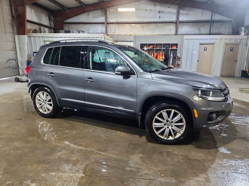 63710106 :رقم المزاد ، WVGBV3AX4DW612515 vin ، 2013 Volkswagen Tiguan مزاد بيع