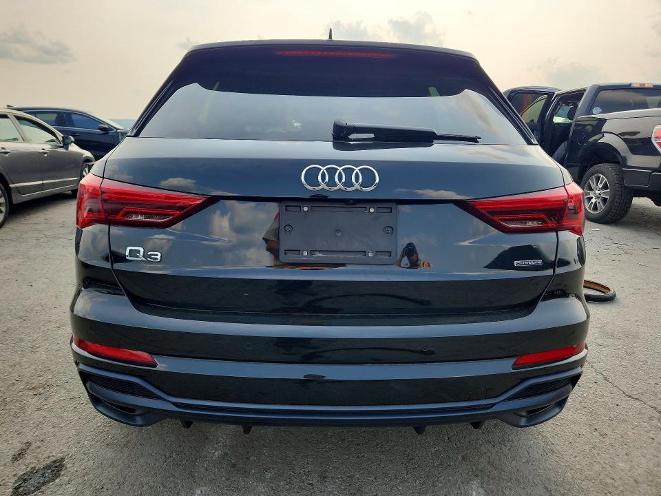 2021 Audi Q3 მანქანა იყიდება აუქციონზე, vin: WA1DECF3XM1031739, აუქციონის ნომერი: 63717926