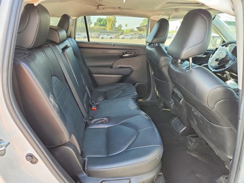 64952796 :رقم المزاد ، 5TDHBRCH5NS545747 vin ، 2022 Toyota Highlander Hybrid مزاد بيع