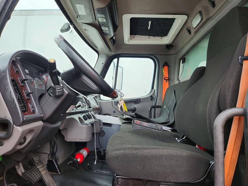 63333646 :رقم المزاد ، 3ALACWFB3LDLZ2804 vin ، 2020 Freightliner M2 مزاد بيع