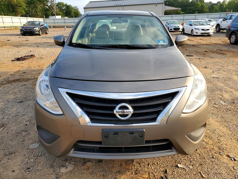 Продажа на аукционе авто 2015 Nissan Versa, vin: 3N1CN7AP0FL828759, номер лота: 63923546