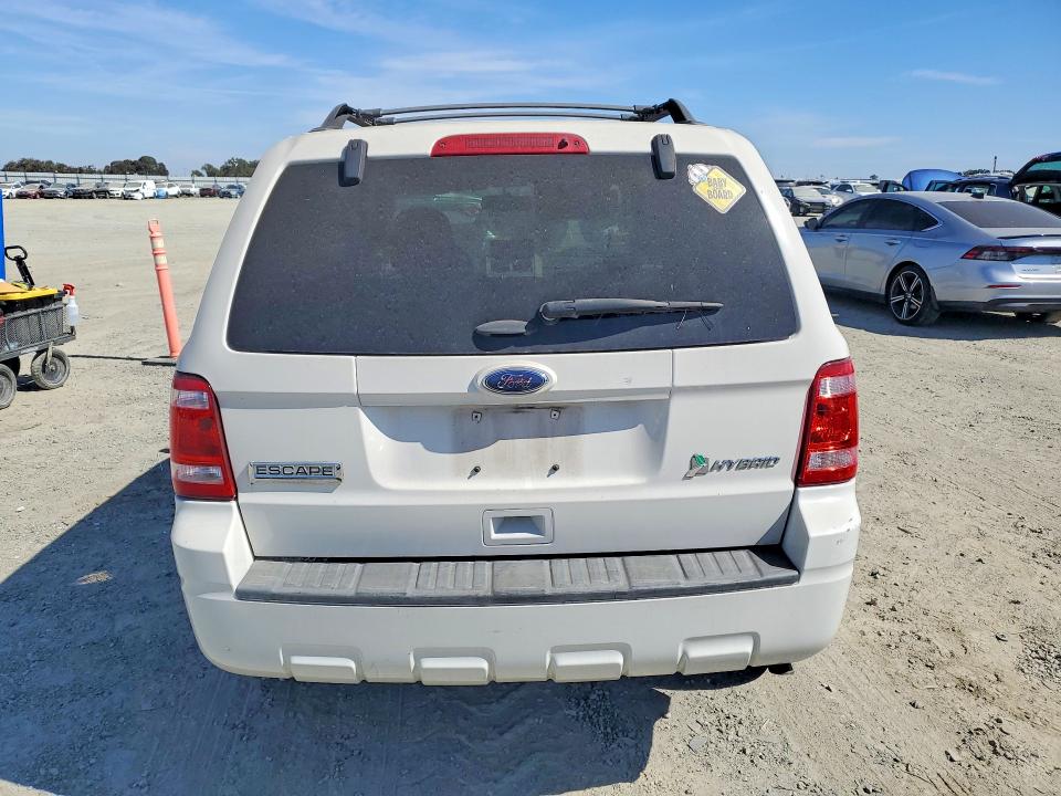 2011 Ford Escape მანქანა იყიდება აუქციონზე, vin: 1FMCU4K35BKC52216, აუქციონის ნომერი: 65759546