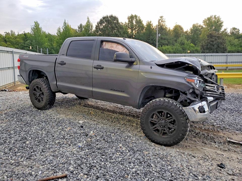 Продажа на аукционе авто 2018 Toyota Tundra, vin: 5TFEM5F13JX126045, номер лота: 64797956