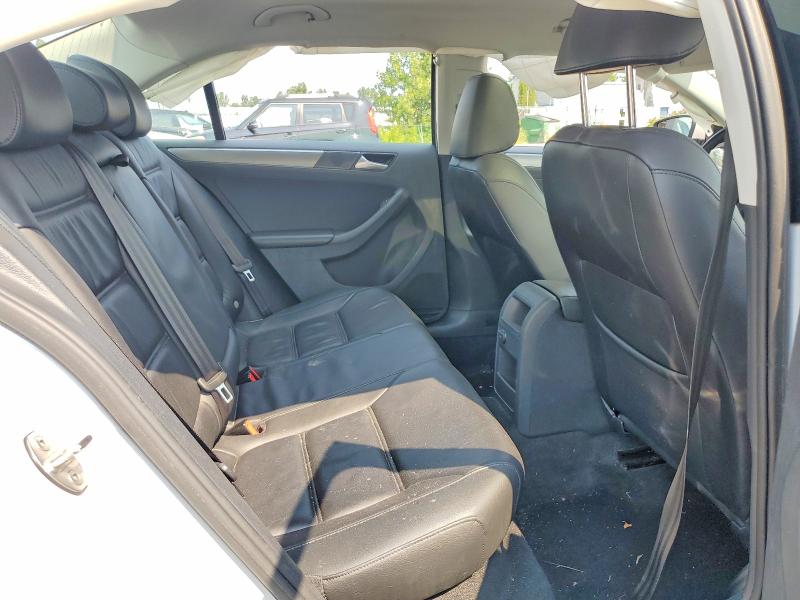 64929996 :رقم المزاد ، 3VWL17AJ8HM407385 vin ، 2017 Volkswagen Jetta مزاد بيع
