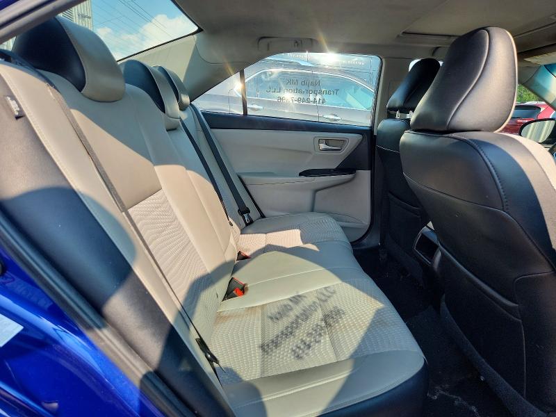 64085586 :رقم المزاد ، 4T1BF1FK5FU892832 vin ، 2015 Toyota Camry مزاد بيع