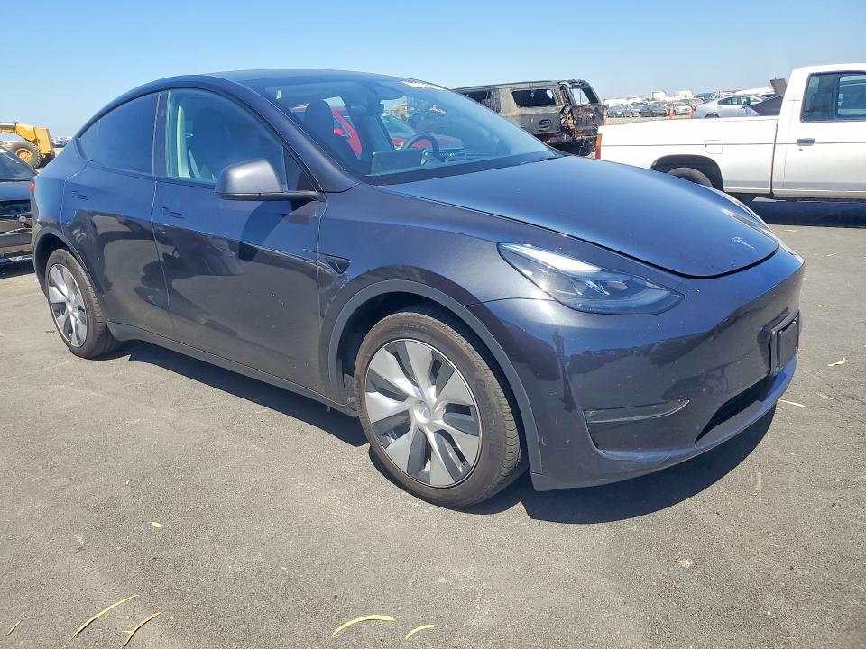 Продажа на аукционе авто 2024 Tesla Model Y, vin: 7SAYGDEEXRF025256, номер лота: 63736646