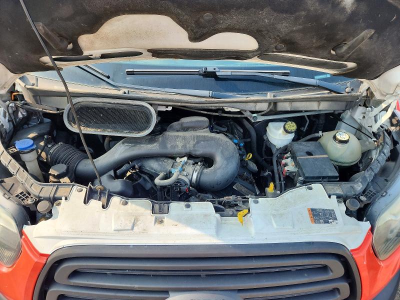 64218276 :رقم المزاد ، 1FTNR2CM9FKA30939 vin ، 2015 Ford Transit مزاد بيع
