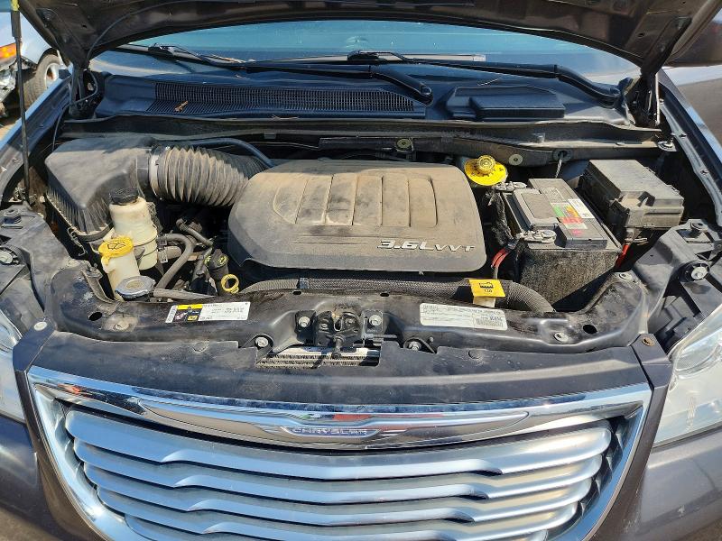 66713866 :رقم المزاد ، 2C4RC1BG4GR247052 vin ، 2016 Chrysler Town & Country مزاد بيع