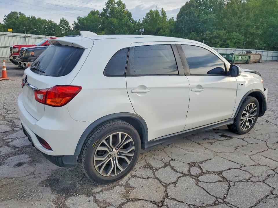 64709406 :رقم المزاد ، JA4AR3AU1JU017181 vin ، 2018 Mitsubishi Outlander Sport مزاد بيع