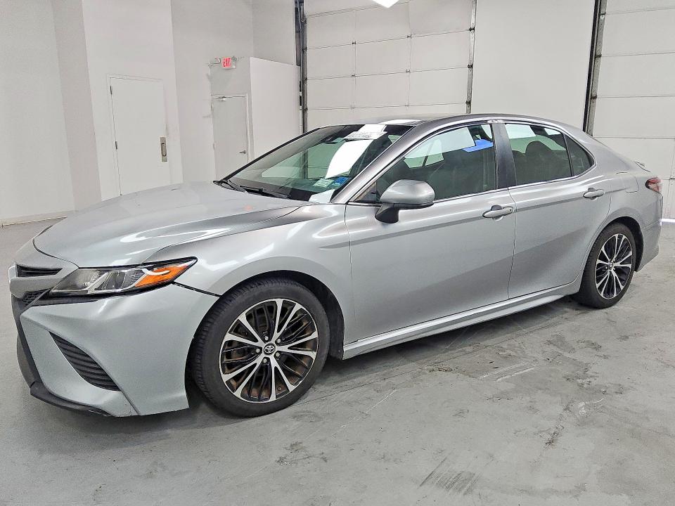 Продаж на аукціоні авто 2018 Toyota Camry, vin: 4T1B11HK2JU076715, номер лоту: 66297976