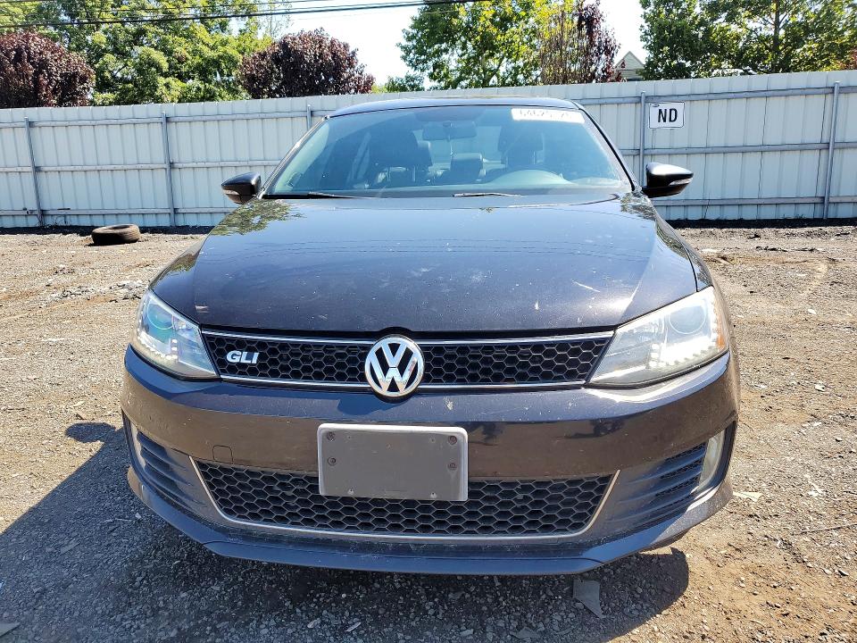 64620126 :رقم المزاد ، 3VW4T7AJXEM215234 vin ، 2014 Volkswagen Jetta مزاد بيع