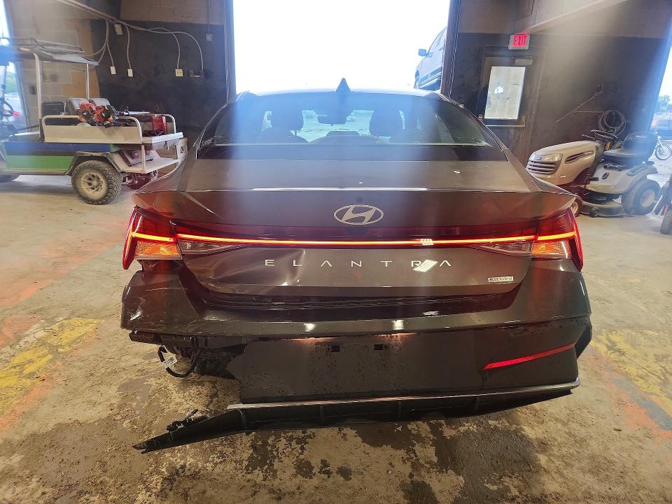 Продажа на аукционе авто 2024 Hyundai Elantra, vin: KMHLM4DJ9RU113314, номер лота: 63997976