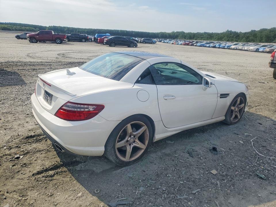 2016 Mercedes-benz Slk მანქანა იყიდება აუქციონზე, vin: WDDPK5HA8GF120130, აუქციონის ნომერი: 65927356