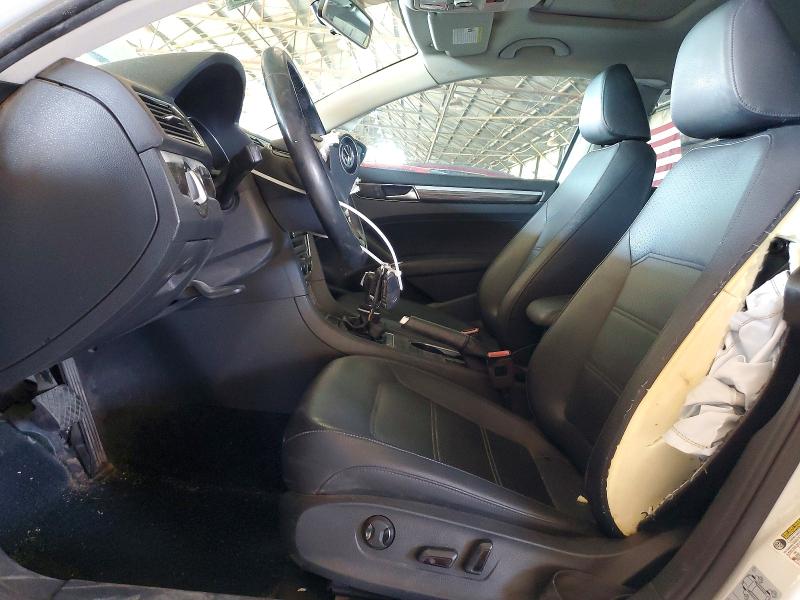 64672916 :رقم المزاد ، 1VWBA7A3XJC021331 vin ، 2018 Volkswagen Passat مزاد بيع