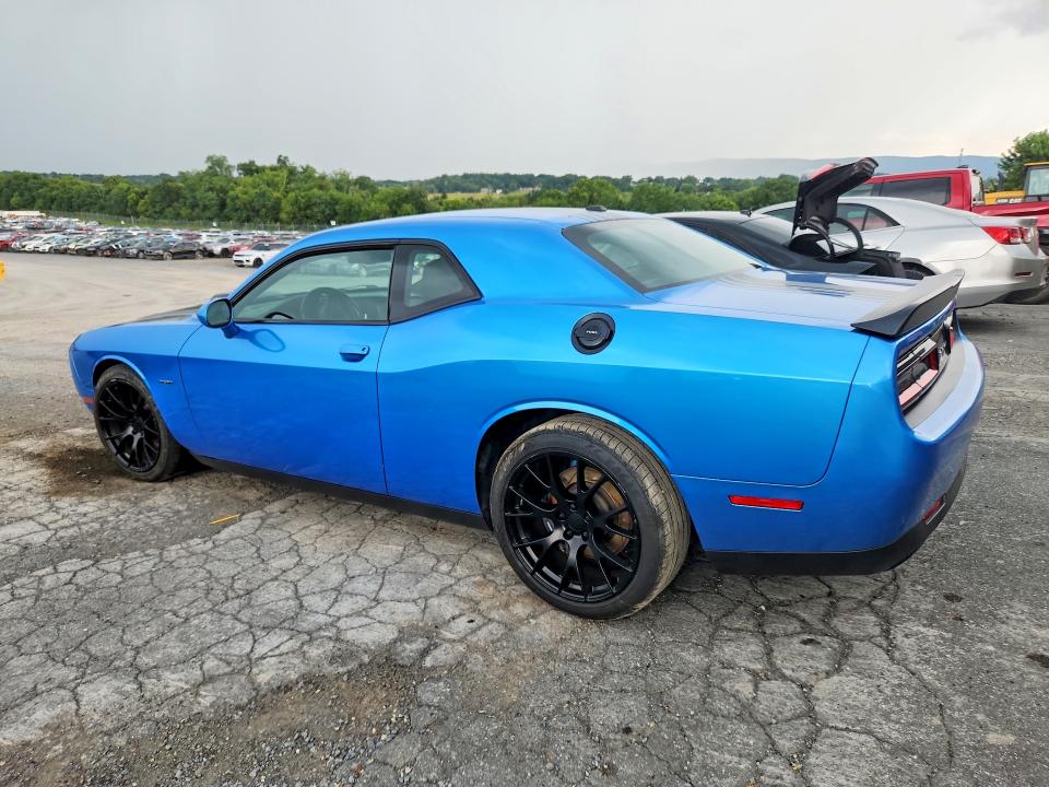 63936926 :رقم المزاد ، 2C3CDZBT1JH328025 vin ، 2018 Dodge Challenger مزاد بيع