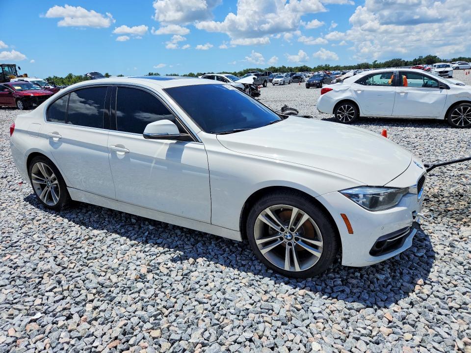 64728366 :رقم المزاد ، WBA8B9C53HK675718 vin ، 2017 Bmw 330 مزاد بيع