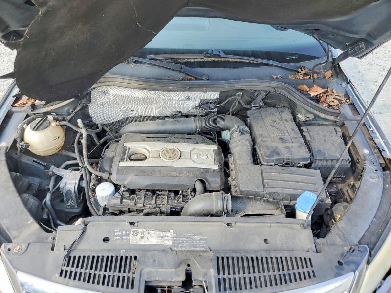 64943926 :رقم المزاد ، WVGAV7AXXAW511610 vin ، 2010 Volkswagen Tiguan مزاد بيع