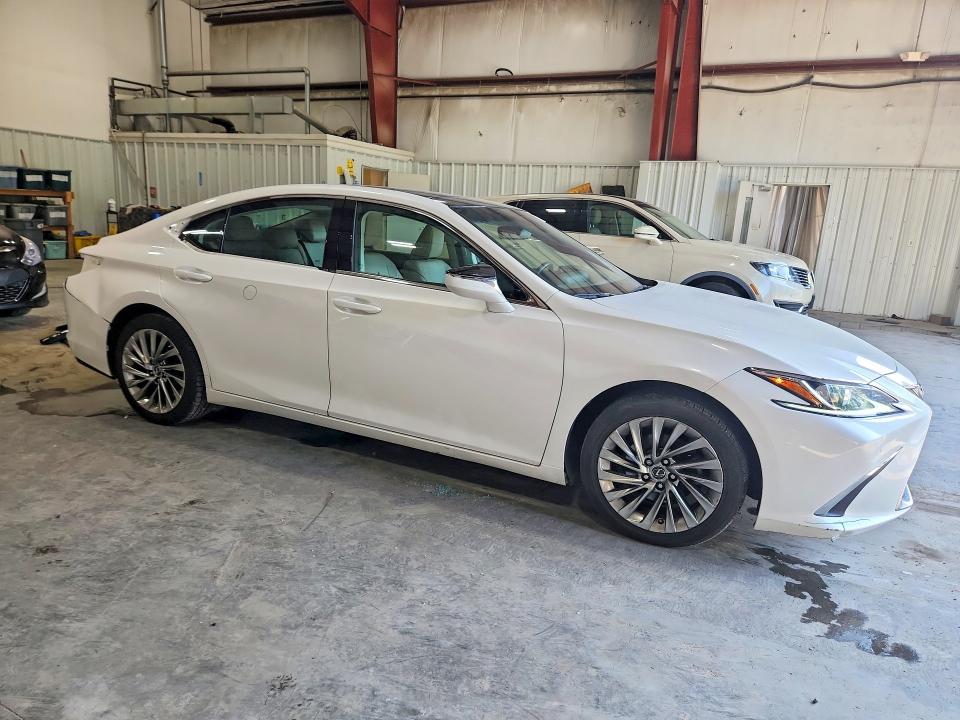 Продажа на аукционе авто 2019 Lexus Es, vin: 58ABZ1B17KU007103, номер лота: 64570256